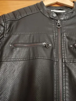 Cazadora negra Talla L