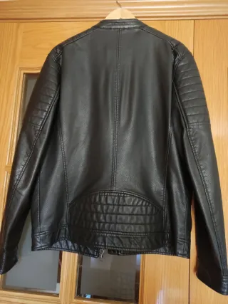Cazadora negra Talla L