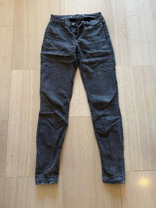 pantalon vaquero gris zara tipo skinny/slim fit