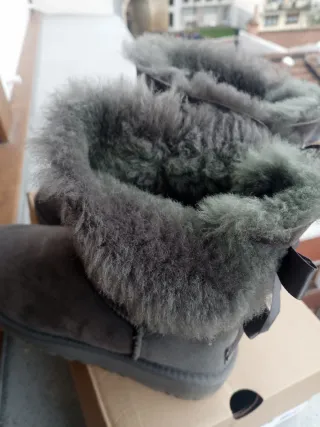 Botas UGG Bailey Bow II Gris