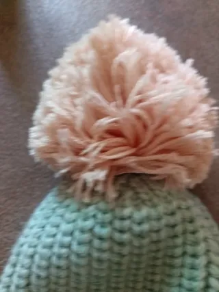 Cappellino lana con pon pon Beauty Lin