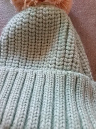 Cappellino lana con pon pon Beauty Lin