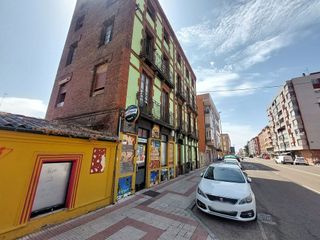 Local comercial en venta en La Vega - Oteruelo en León