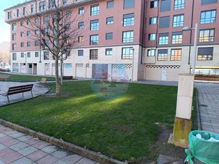 Local comercial en venta en La Chantría - La Lastra en León