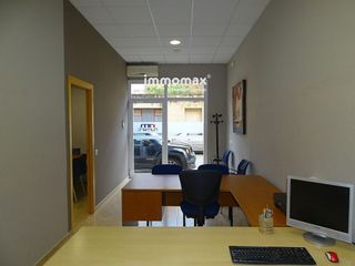 Oficina en alquiler en Roquetes