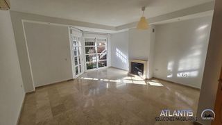 Casa adosada en alquiler en Casco Antiguo en Mairena del Aljarafe