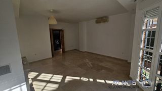 Casa adosada en alquiler en Casco Antiguo en Mairena del Aljarafe