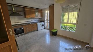 Casa adosada en alquiler en Casco Antiguo en Mairena del Aljarafe