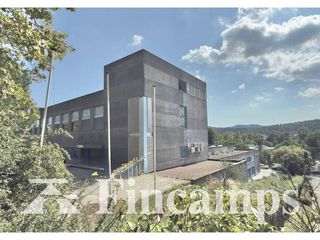 Nave industrial en alquiler en Serraparera en Cerdanyola del Vallès