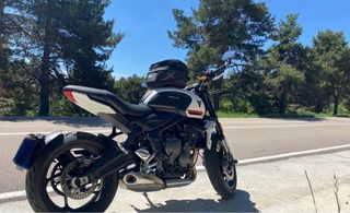 Triumph Trident 660 Blanca limitada