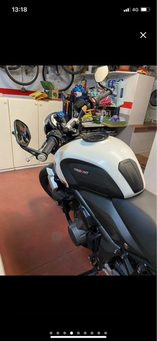 Triumph Trident 660 Blanca limitada