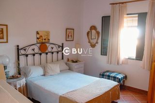 Chalet en venta en Lora del Río