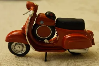 Vespa Super Sprint - anno 1965 - Scala 1/18