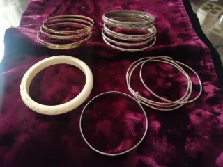 Lote Pulseras Vintage Doradas y Plateadas