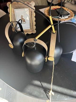 Lámpara Colgante Negra y Dorada