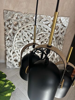 Lámpara Colgante Negra y Dorada