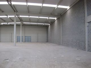Nave industrial en alquiler en Dima
