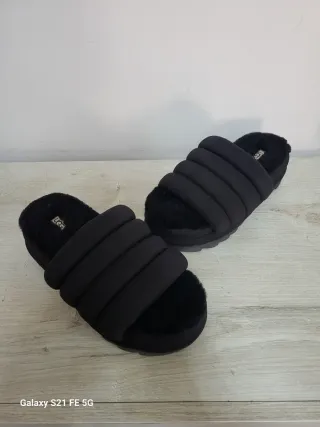 Ciabatte UGG Maxi Slide Puffy Nere Tg 39