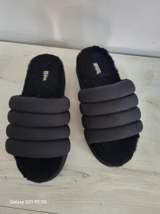 Ciabatte UGG Maxi Slide Puffy Nere Tg 39