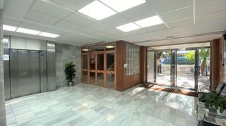 Oficina en alquiler en La Buhaira en Sevilla