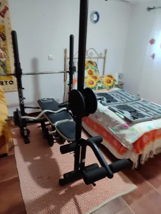 Banco musculación y 3 juegos pesas