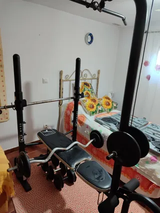Banco musculación y 3 juegos pesas