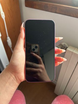 iPhone 16 Plus rosado