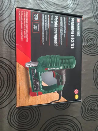 Grapadora-Clavadora Eléctrica Parkside PET 25 C3
