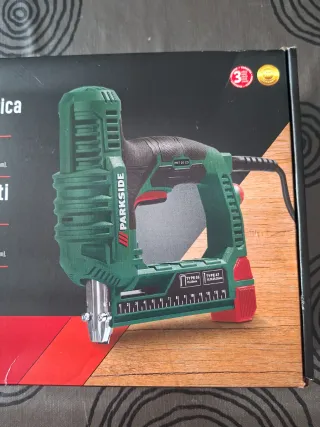 Grapadora-Clavadora Eléctrica Parkside PET 25 C3