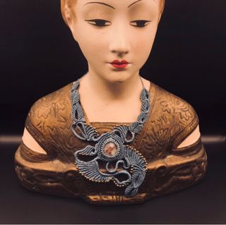 Colgante artesanía macramé y larimar