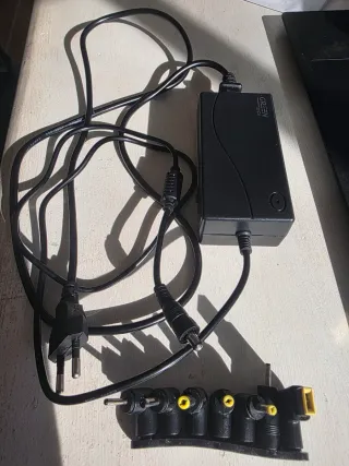 Cargador Universal Green Lyca G-1268 120W