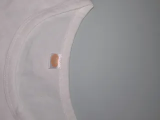 Camiseta blanca corta anudada