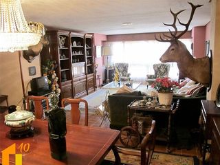 Piso en venta en Plaza España - Villa Pilar - Reyes Católicos - Vadillos en Burgos