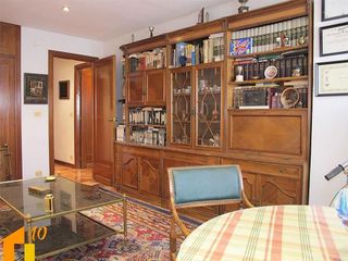 Piso en venta en Plaza España - Villa Pilar - Reyes Católicos - Vadillos en Burgos