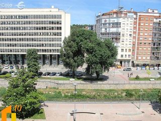 Piso en venta en Plaza España - Villa Pilar - Reyes Católicos - Vadillos en Burgos