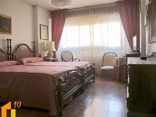 Piso en venta en Plaza España - Villa Pilar - Reyes Católicos - Vadillos en Burgos