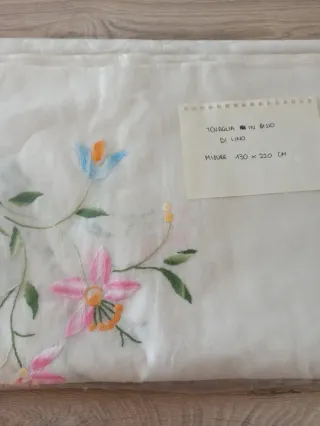 Set tovaglia e 12 tovaglioli ricamati bisso lino