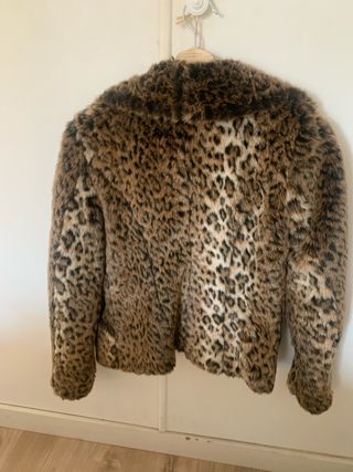 Cazadora pelo leopardo