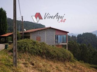 Chalet en venta en Pravia