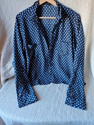 Camisa Zara azul oscuro talla M lunares mujer