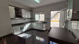 Casa adosada en venta en Alcantarilla