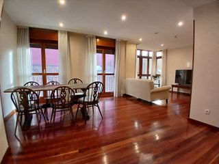 Piso en alquiler en Centro en Gijón