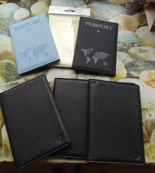 Tarjeteros para pasaportes (2 negros, 1 azul)