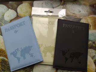 Tarjeteros para pasaportes (2 negros, 1 azul)