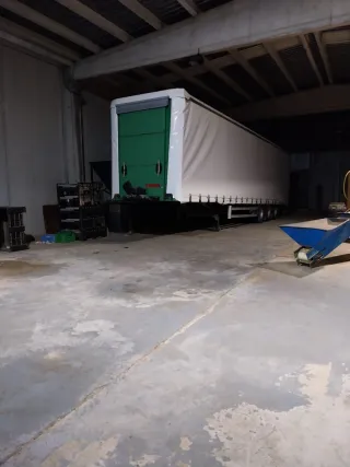 Cabeza tractora + tauliner de lona