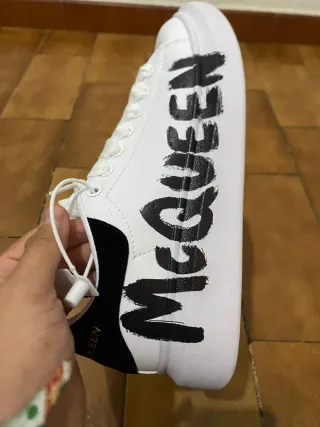 Alexander McQueen Talla 41 Blancas