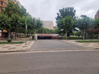 Garaje en venta en Plaza España - Villa Pilar - Reyes Católicos - Vadillos en Burgos