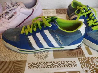 Zapatillas Adidas.