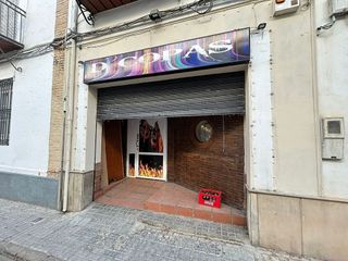 Local comercial en venta en Baeza