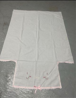 Sabana cuna bordada Bebé con lazos